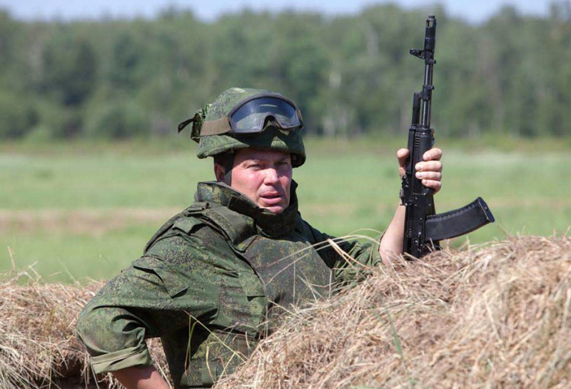 Михаил Маргелов на военных сборах, 2014 год
