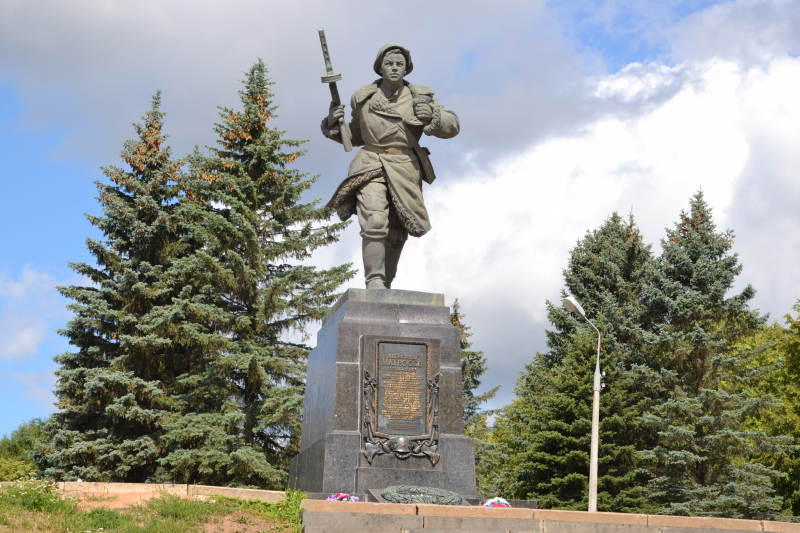 Памятник Александру Матросову в Великих Луках