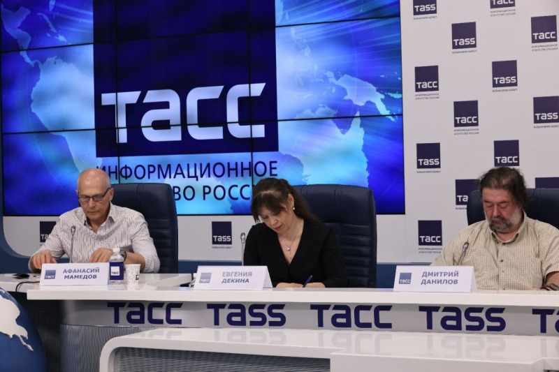 «Нон-фикшн — на две головы выше худлита». В ТАСС объявили длинный список премии «Большая книга»