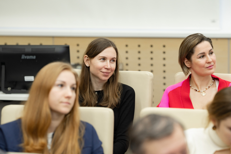 Леонид Млечин представил свои книги, вышедшие в серии «ЖЗЛ», в Корпоративном университете — в рамках его проекта «Книжный клуб»