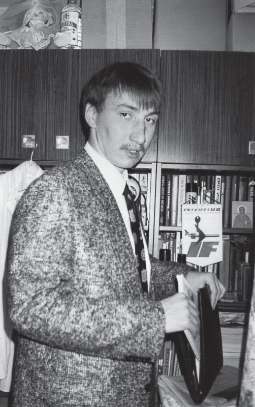 Александр Васькин в девяностые. Пиджаки, как и галстуки, были тогда на любой вкус