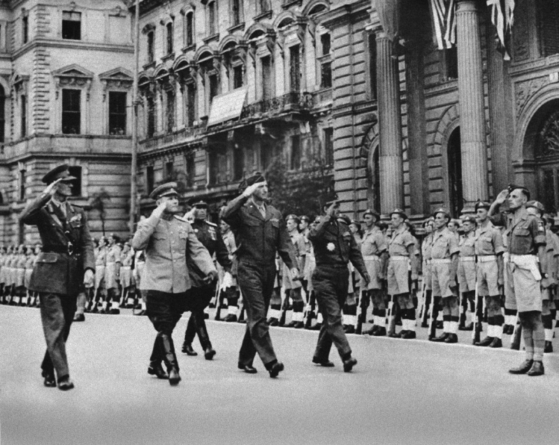 Парад союзных войск в Вене. 1945 год