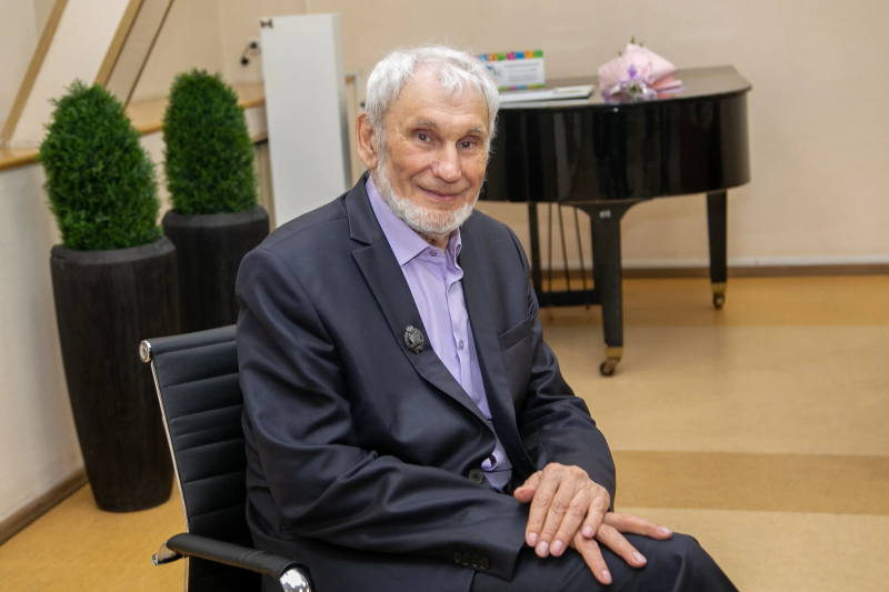 Геннадию Прашкевичу — 85