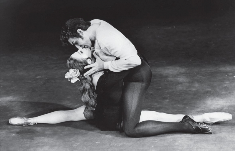 Дуэт с Николаем Фадеечевым (Хосе) со знаменитым шпагатом Майи Плисецкой (Кармен). Лондон, 1969 год