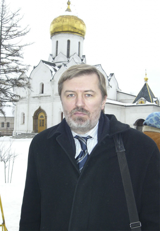 Звенигород. В день 600-летия преставления прп. Саввы Сторожевского: 16 декабря 2007 года. Саввино-Сторожевский монастырь, у Рождественского собора