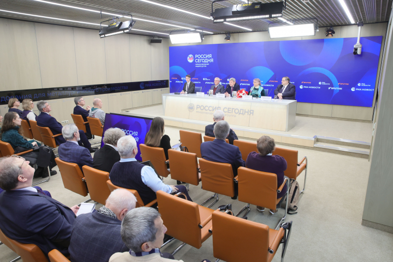 Биография Юрия Шевченко, вышедшая в серии «ЖЗЛ», была презентована в международном информационном центре «Россия сегодня» («РИА-Новости»)