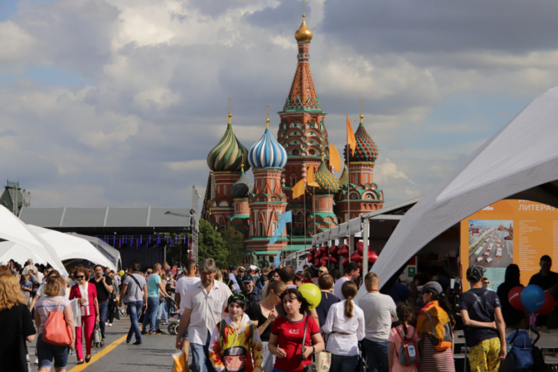 Несмотря на карантин, 6—8 июня фестиваль «Красная площадь» состоится – не только в онлайн-формате, но и вживую