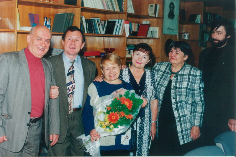 Молодогвардейцы с Николаем Добронравовым и Александрой Пахмутовой