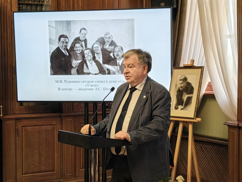 Андрей Юрьевич Низовский
