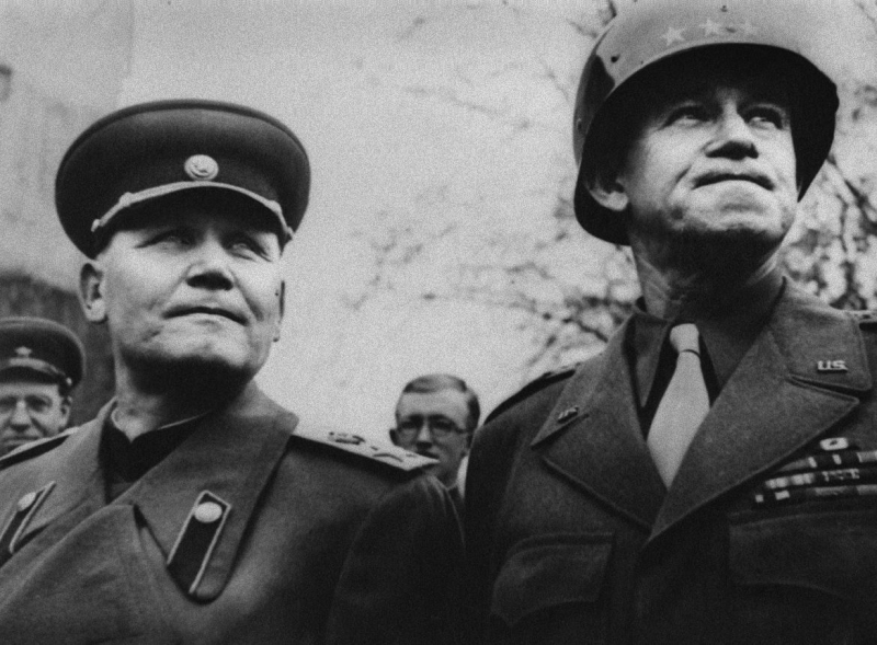 И. С. Конев и О. Бредли во время встречи на Эльбе. 1945 год