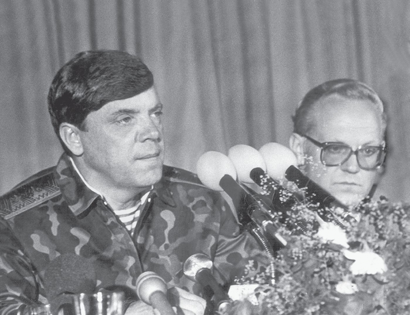 Первая пресс-конференция Б. В. Громова перед выводом войск из Афганистана. Кабул, 14 мая 1988 г. (из книги И. И. Цыбульского «Борис Громов»)