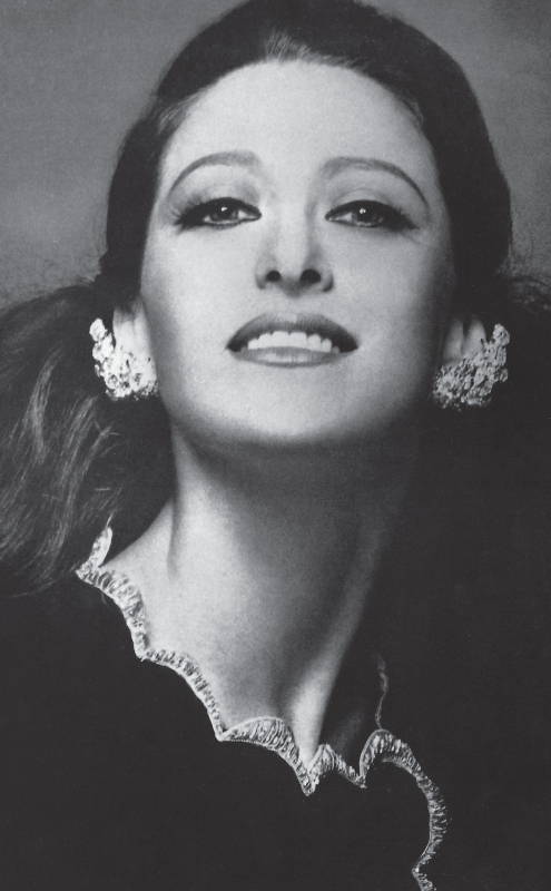 Самые культовые фотопортреты Майи Плисецкой сделал американский фотограф Ричард Аведон. США, 1966 год