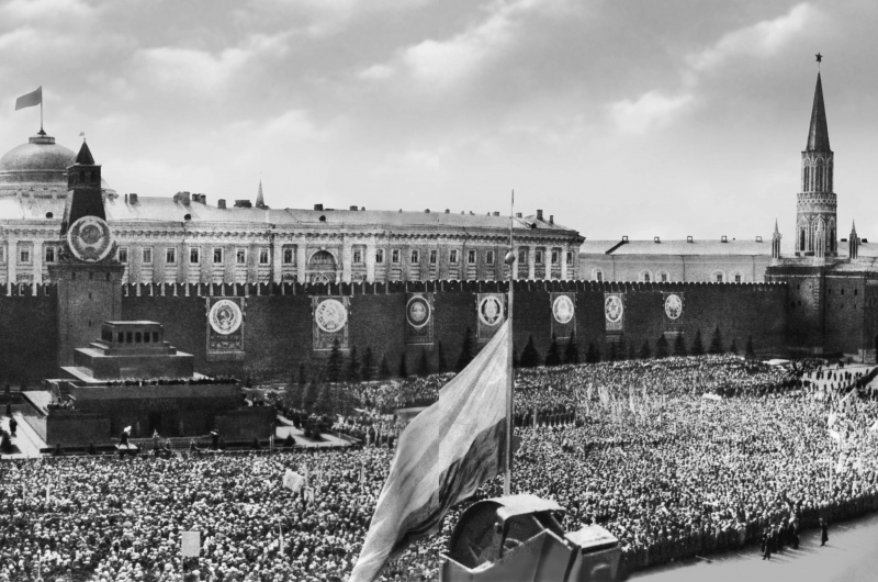 Москва встречает героя. 14 апреля 1961 года (Из книги Льва Данилкина «Юрий Гагарин»)