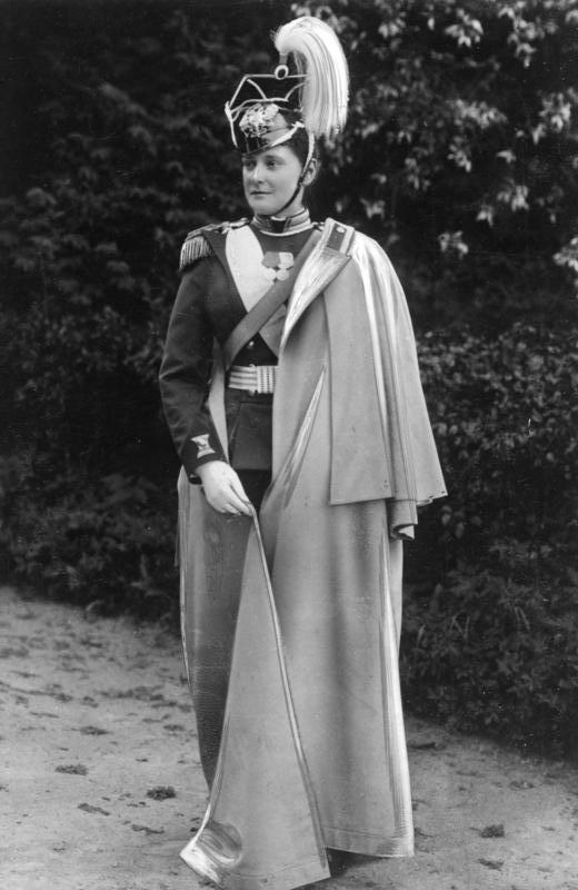 Александра Фёдоровна в мундире Лейб-гвардии Уланского Её Величества полка