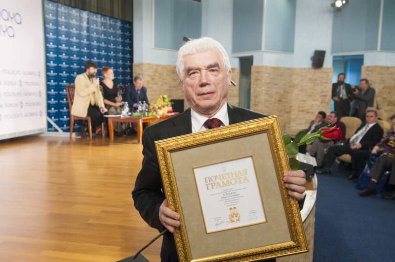 6 августа президенту Торгового Дома «Библио-Глобус» Борису Семеновичу Есенькину исполнилось 80 лет. Поздравляем!