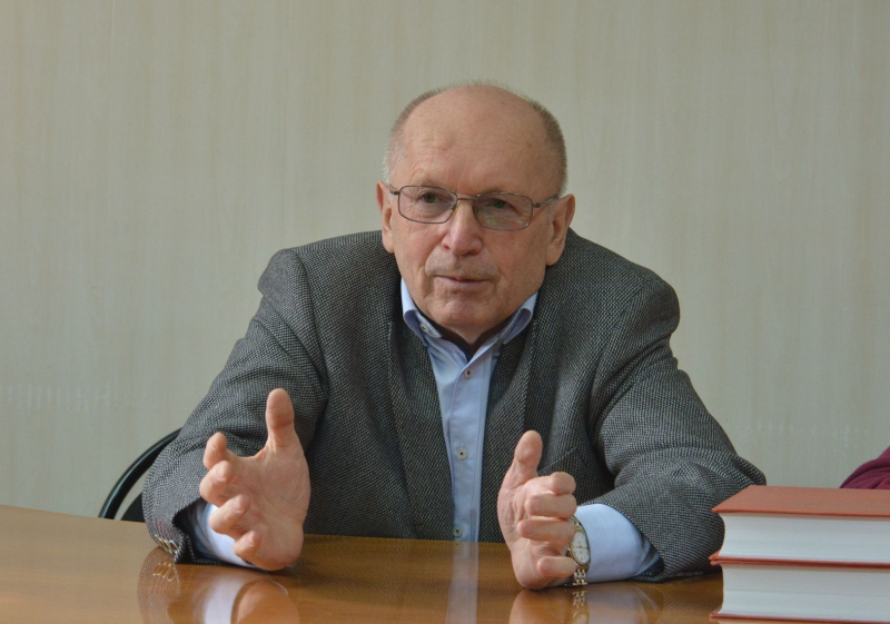 Поздравляем Анатолия Житнухина!