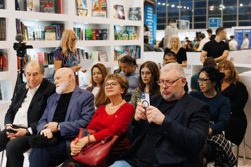 Михаил и Виктор Слипенчуки приняли участие в Международной Белградской книжной выставке